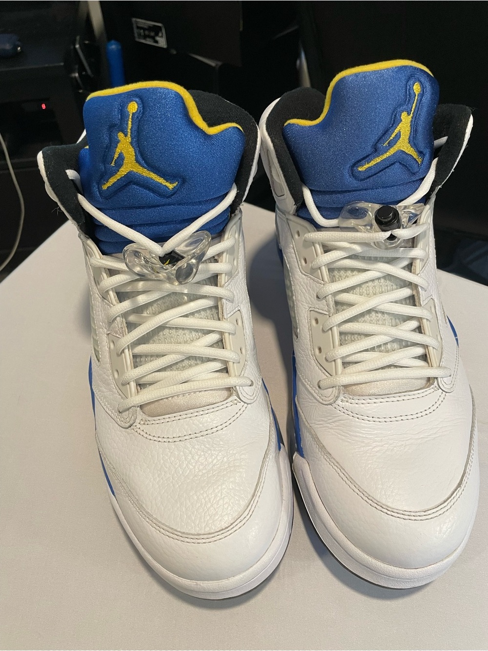 Jordan 5 Laney - size 10.5 super clean 🔥🔥